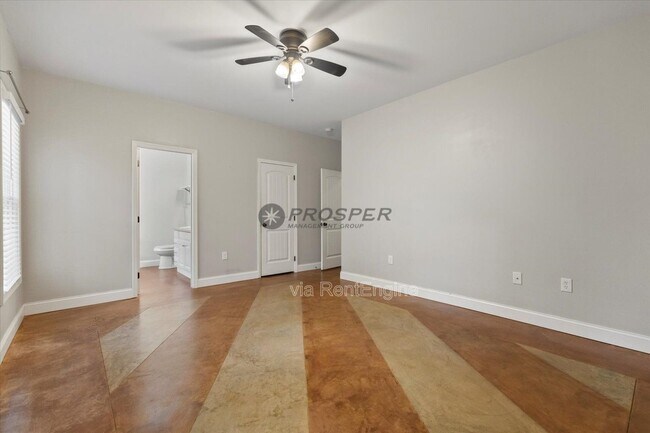 Building Photo - 110 Raeburn Way