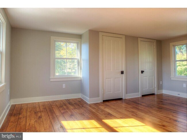 Building Photo - 5253 Upper Mountain Rd