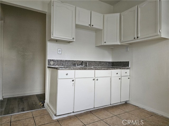 Building Photo - 166 E 36th Pl