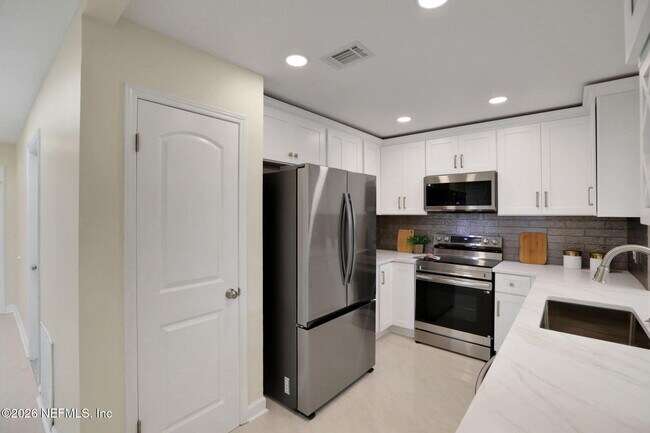 Building Photo - 181 Aruba Ln