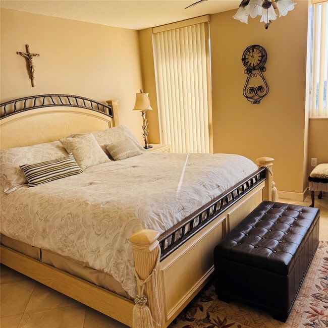 Building Photo - 2001 N Ocean Blvd