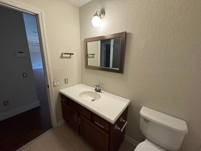 Building Photo - Spacious 4 Bedroom Spring Isle Home AVAILA...