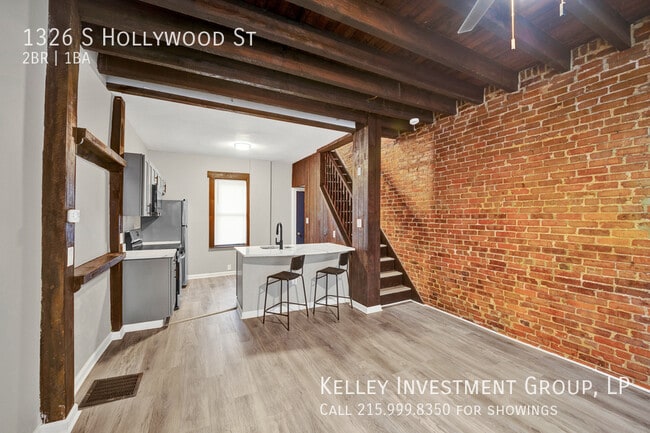 Building Photo - 1326 S Hollywood St