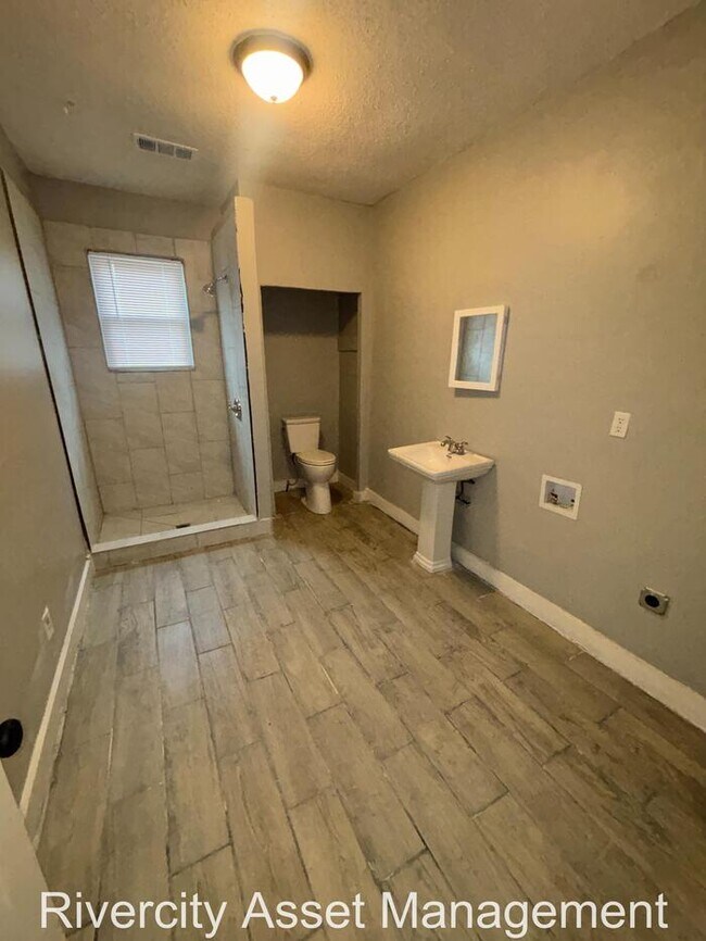 Building Photo - A Must See IN Westwood!!!! Section 8 Welcomed