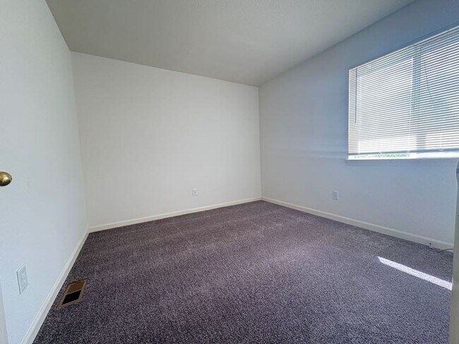 Building Photo - 5836 Caribbean Cir