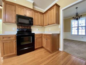 Building Photo - 1120 Hunters Cove