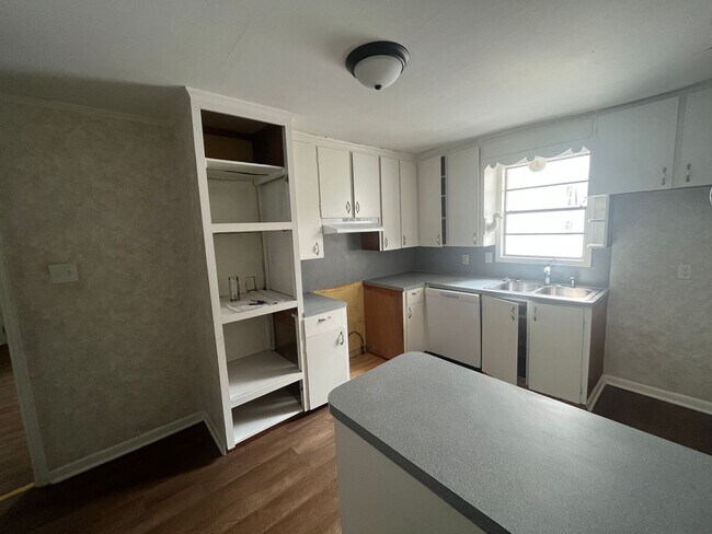 Building Photo - 3 BR. @ BATH home in the middle of Cabot