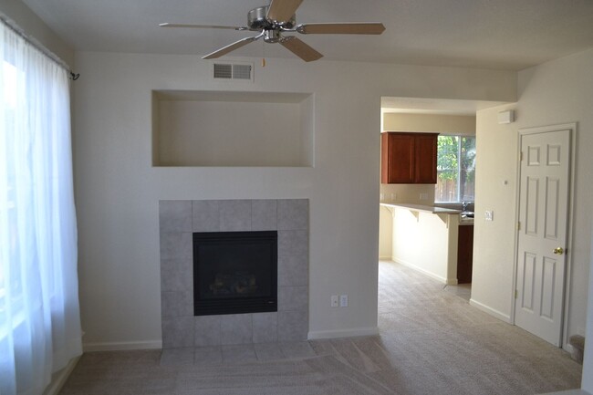 Building Photo - Sparks - Wingfield Springs - 4 bedrooms 2....