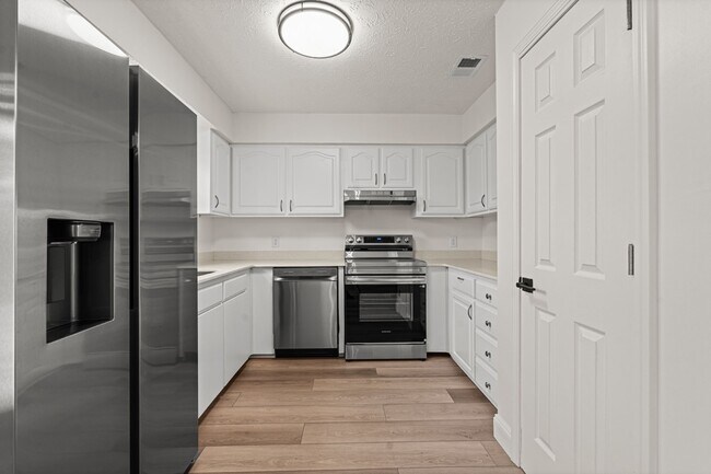 Building Photo - 505 Carrie Ln