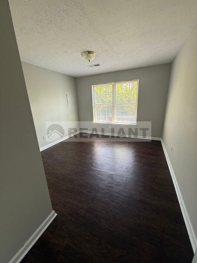 Building Photo - 118 Maple Leaf Ln