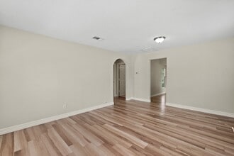 Building Photo - 8244 Hartford St