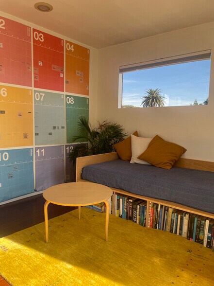 Building Photo - 1323 S Mansfield Ave