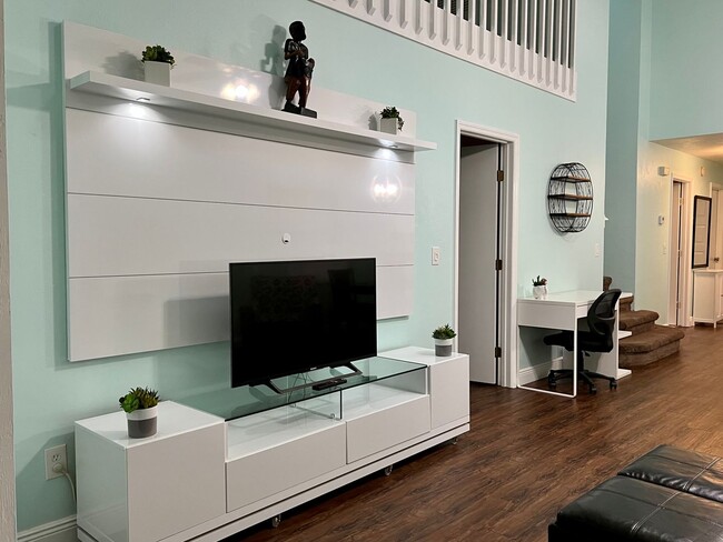 Building Photo - Port Orange 3-bedroom, 2 bath, villa locat...
