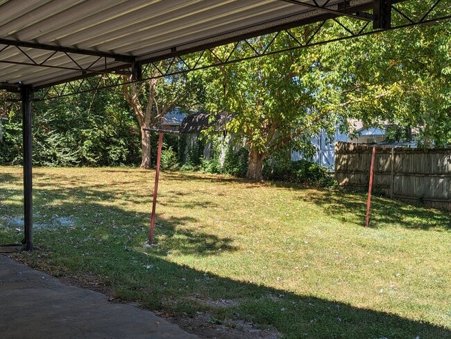 Building Photo - 2710 McKeige Dr