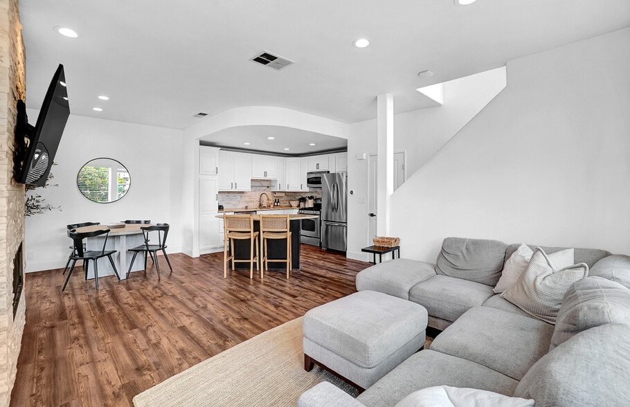 Building Photo - 83 White Sands