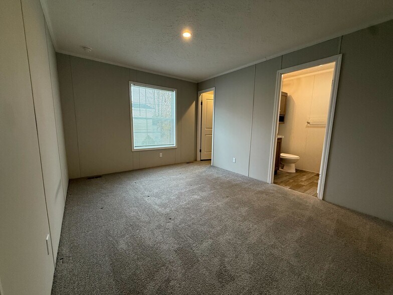 Building Photo - 11714 Cascade Cir