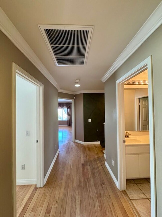 Building Photo - Beautiful Corona Pool Home with 4 bedroom ...