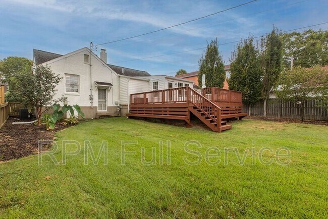 Building Photo - 2602 Acklen Ave