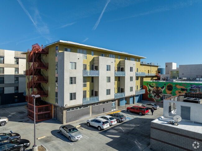 Building Exterior - Arbor Lofts