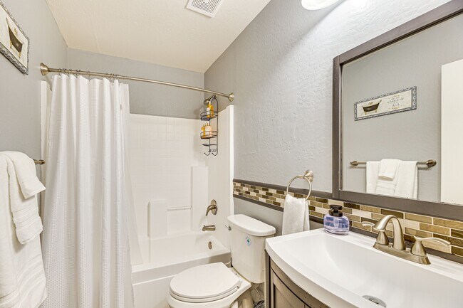 Building Photo - 3552 N Excalibur Pl