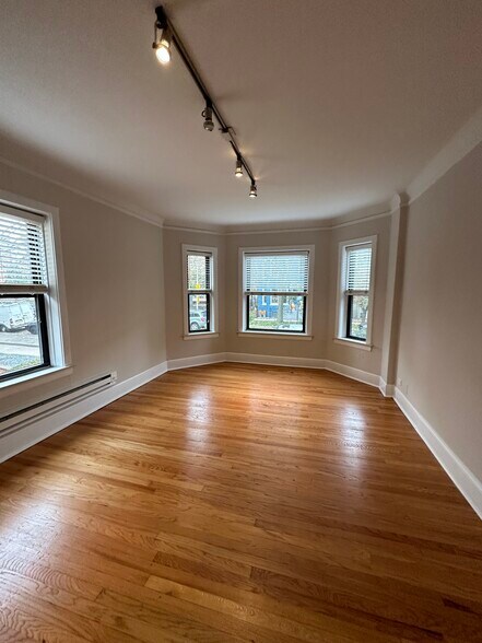 Building Photo - 2331 N Rockwell St