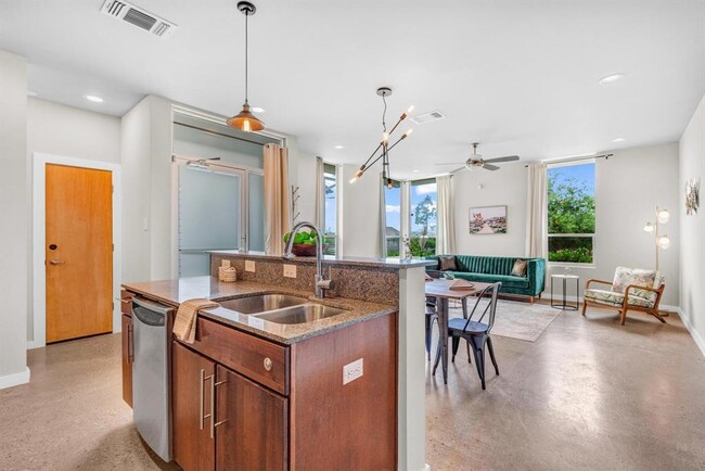 Building Photo - 5325 Sendero Hills Pkwy