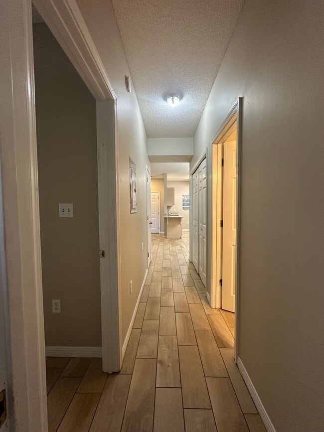 Building Photo - Quiet Condo at The Oaks at Niceville