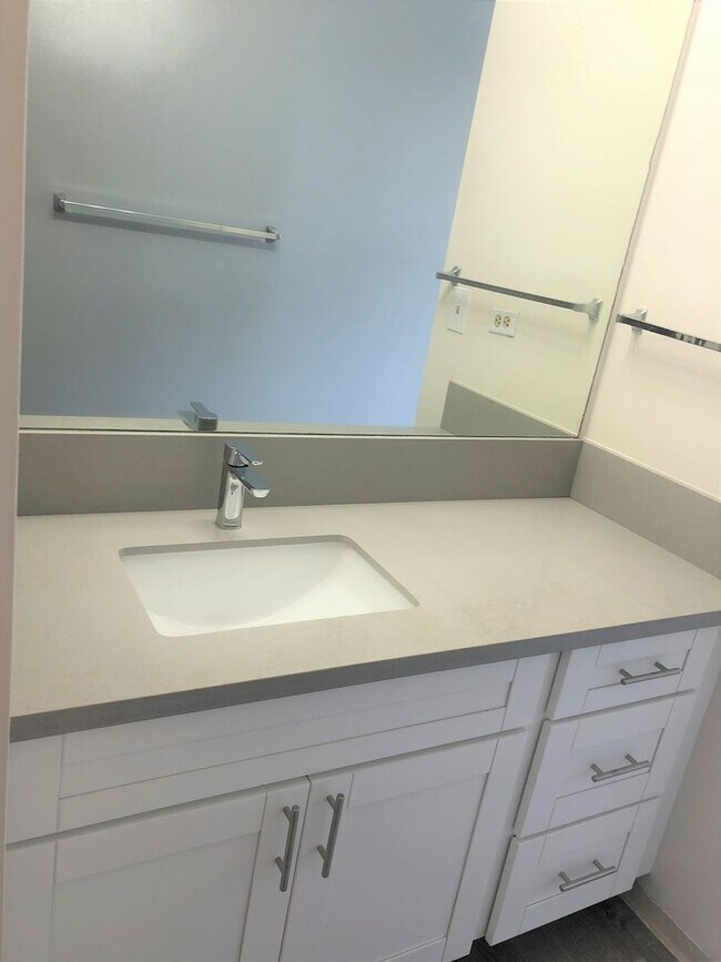 Building Photo - 1134 Kinau St