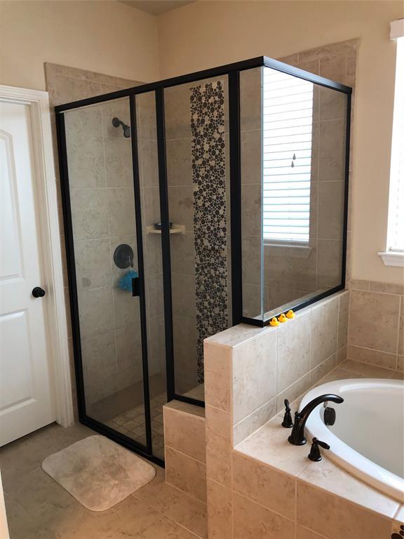 Building Photo - 4001 Tordera Dr