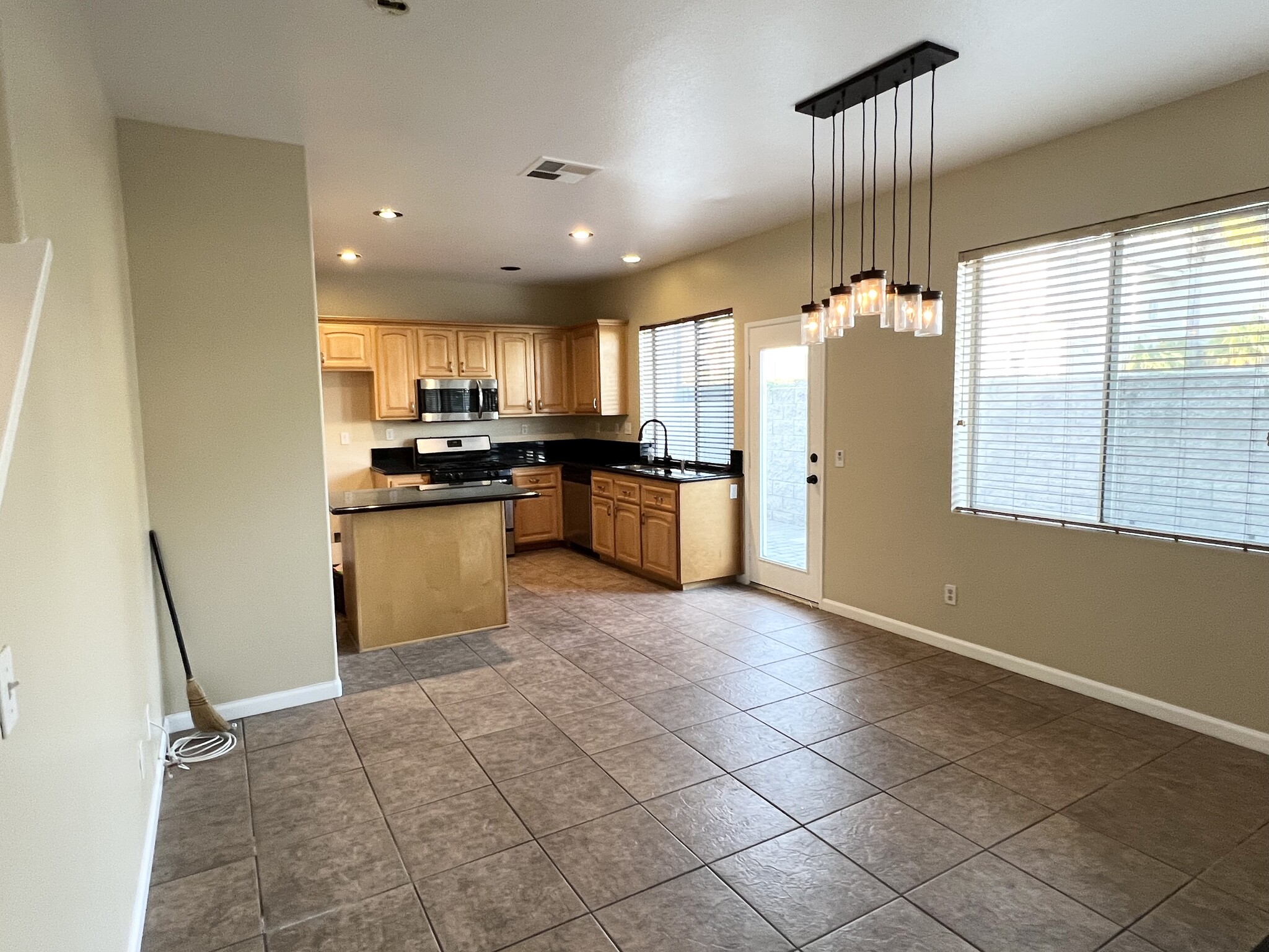 Kitchen - 5 Ryley Ct