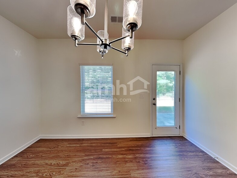 Building Photo - 701 Woodall Rd