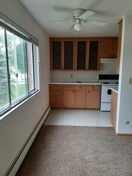 built in buffet - 1363 County B Rd W