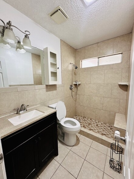 Building Photo - 503 Parkwood Dr