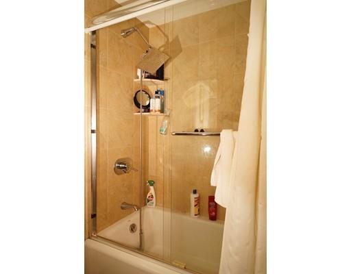 Building Photo - 13 Munroe Ave