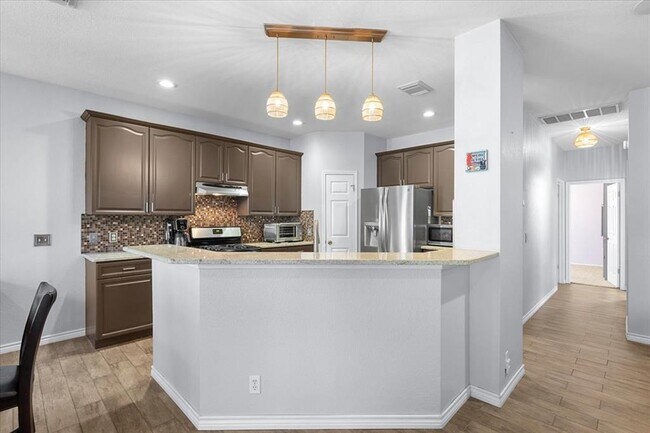 Building Photo - 4104 Sun Spirit Dr