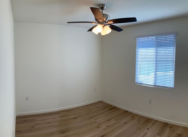 Building Photo - 1977 Apiary Wy