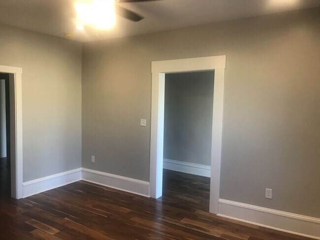 Building Photo - 3 BR, 1 Bath Townhouse - Lawrenceville - TOTALLY UPDATED!