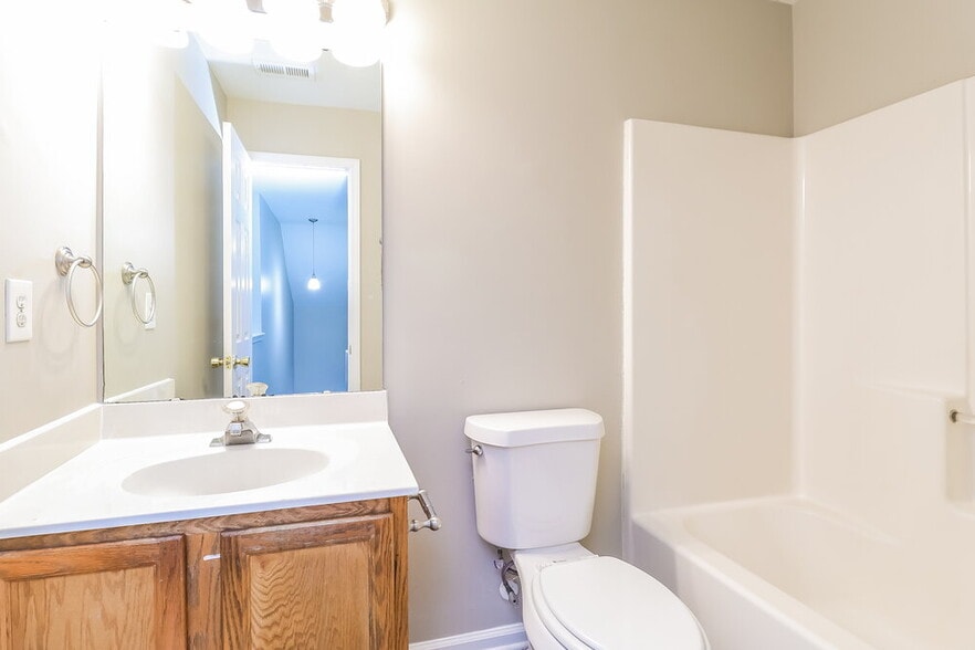 Building Photo - 7019 Indian Ridge Ln