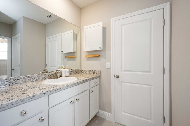 Building Photo - 17524 Cantarina Cove