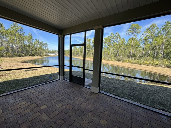 Building Photo - St Augustine Lakes New!!