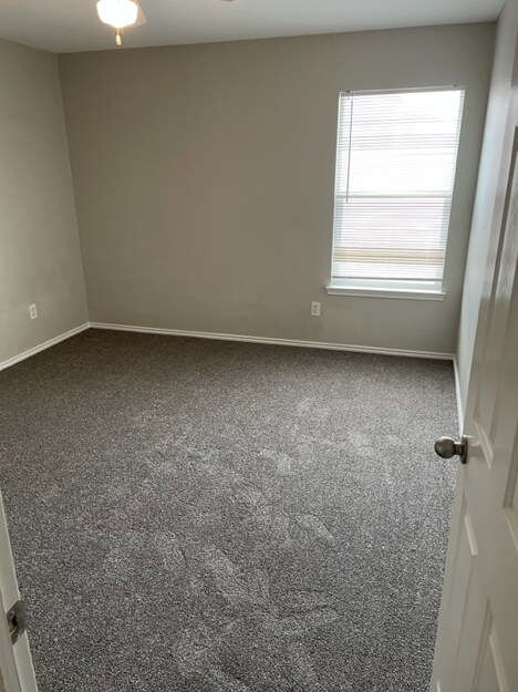 Building Photo - 9020 Garden Springs Dr