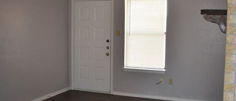 Building Photo - 2209 Lago Trail