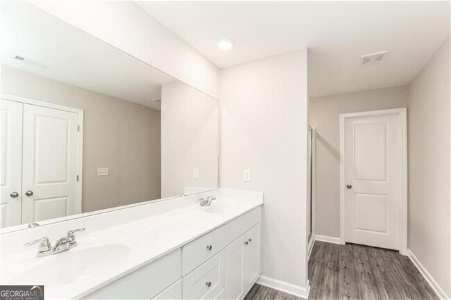 Building Photo - 129 Golden Eagle Pkwy