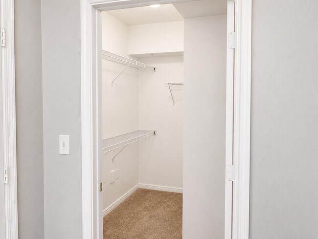Building Photo - 6521 Emerald Dunes Dr