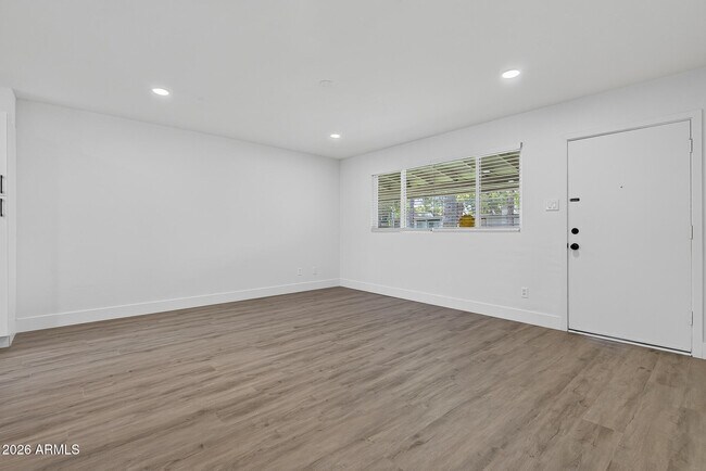Building Photo - 7802 E Heatherbrae Ave