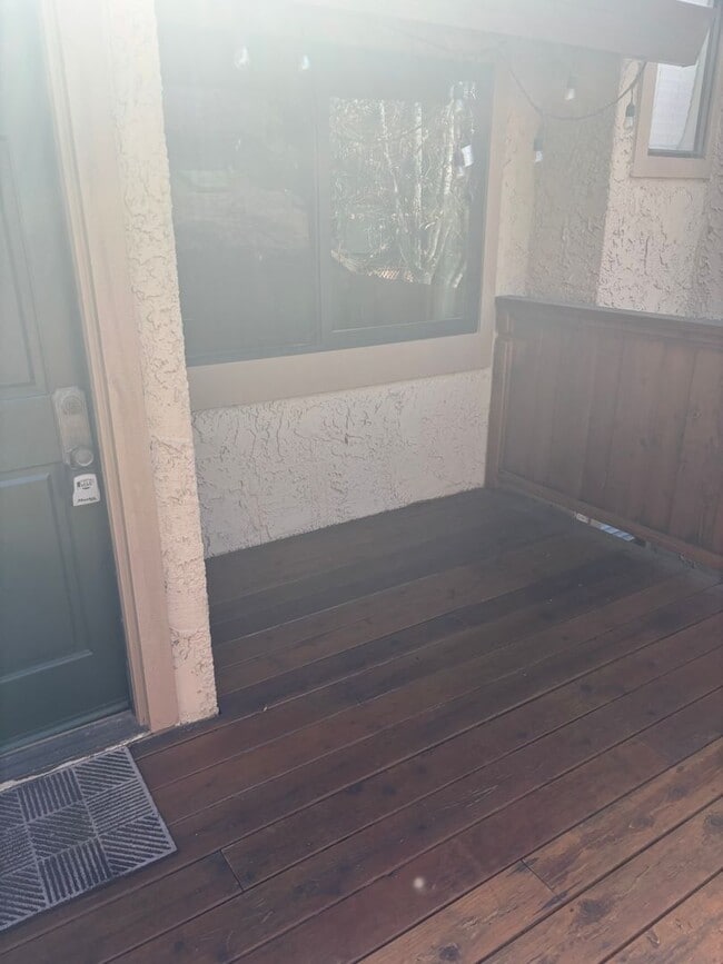 Building Photo - Two Bedroom Two Bath, plus Office Townhouse in Aptos