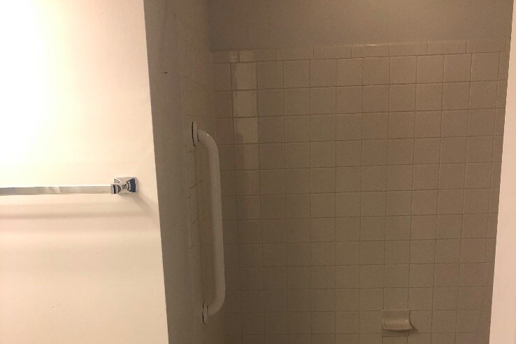 Building Photo - 320 Crestview Dr