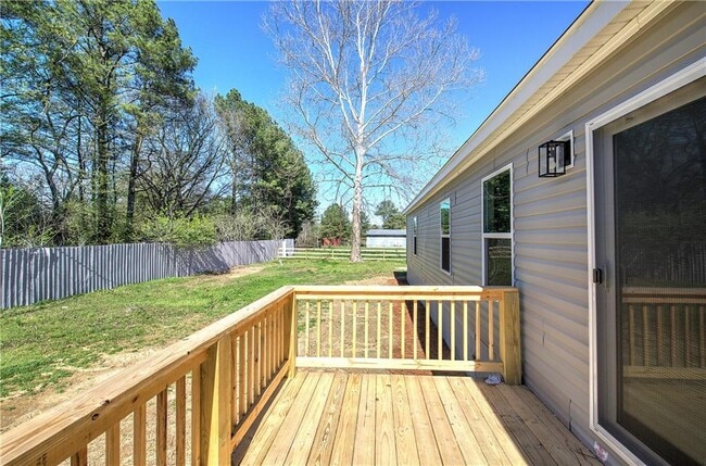 Building Photo - 81 Popham Rd