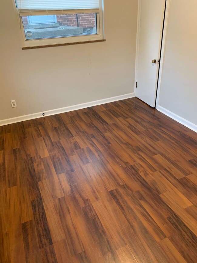 Building Photo - Charming 4-bedroom, 2-bathroom home located in the Covedale area