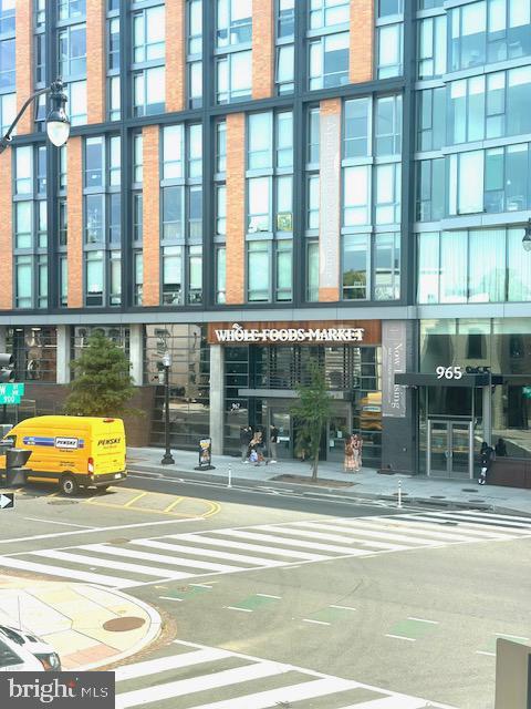 Building Photo - 2120 Vermont Ave NW